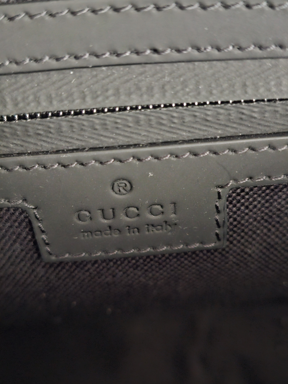 Gucci Rubber Effect Belt Bag - Picture 4 of 4